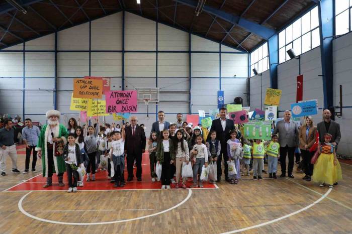Akyazı’da Çocuklar Çevre Bilincini Eğlenerek Öğrendi