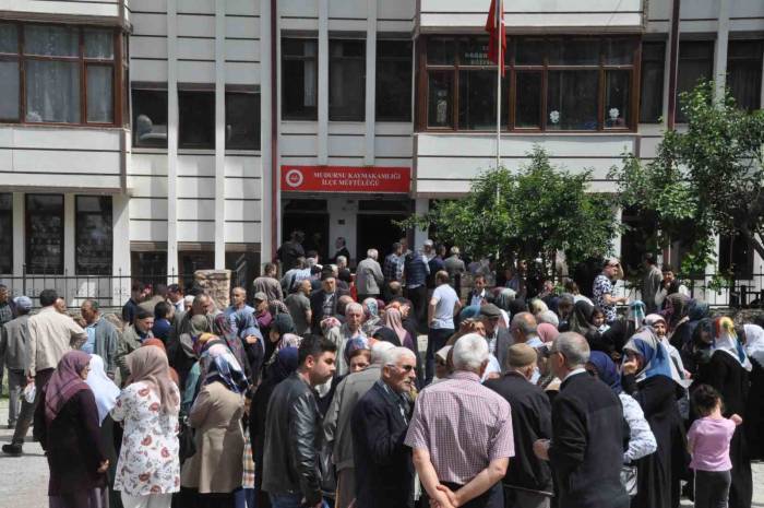 Kutsal Topraklara Yolculuk Başladı: Dualarla Uğurlandılar