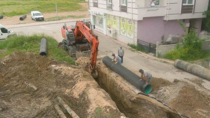 Bozüyük’te Alt Yapı Çalışmaları Devam Ediyor