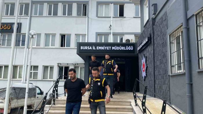 Darp Edip Silahla Yaraladılar, Polisten Kaçamadılar