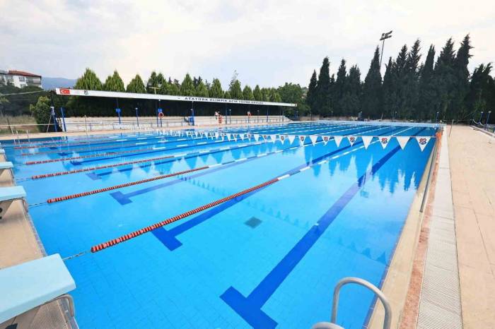 Atatürk Yüzme Havuzu Yaz Dönemine Hazırlanıyor