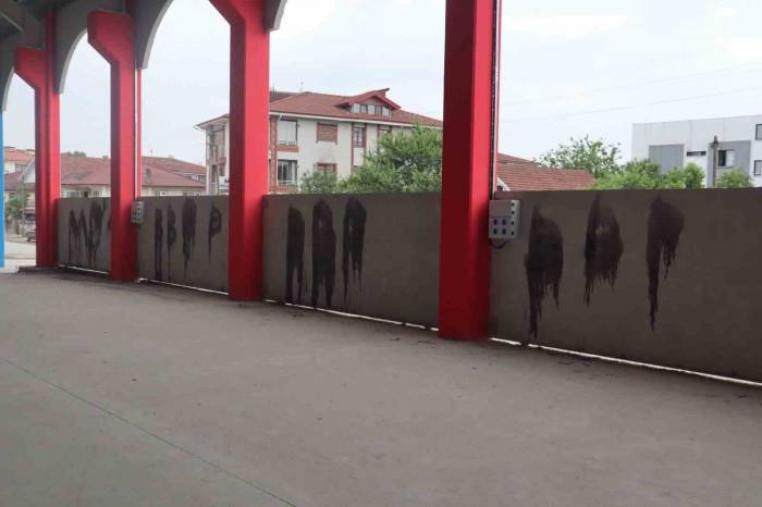 Özlü’den Kamu Malına Zarar Verenlere Karşı Mücadele Çağrısı