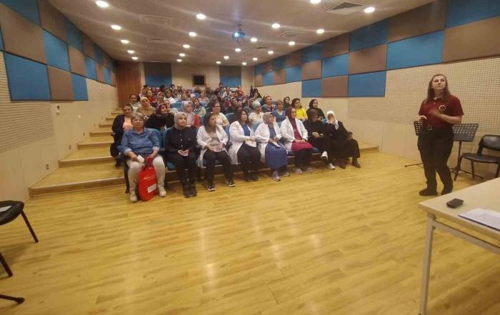 “en İyi Narkotik Polis, Anne”