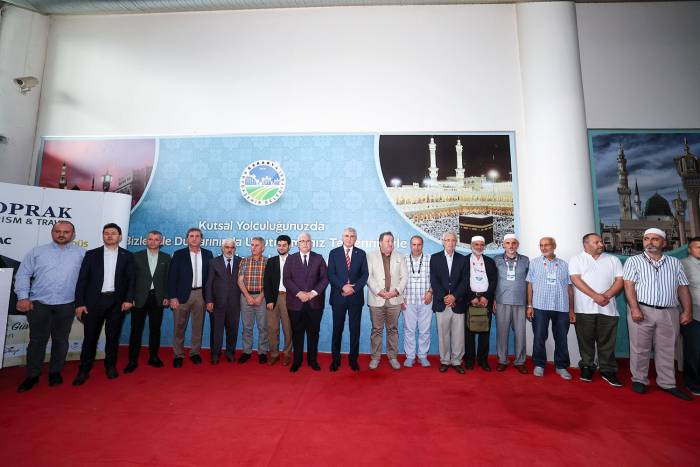 Hacı Adayları Kutsal Topraklara Uğurlandı
