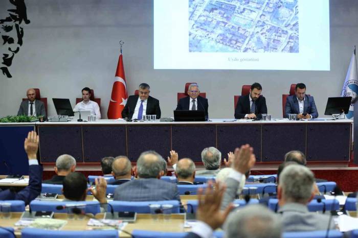 Büyükşehir Meclisi’nden Depremde Hasar Alan Adıyaman Belediyesi’ne Hibe Desteği