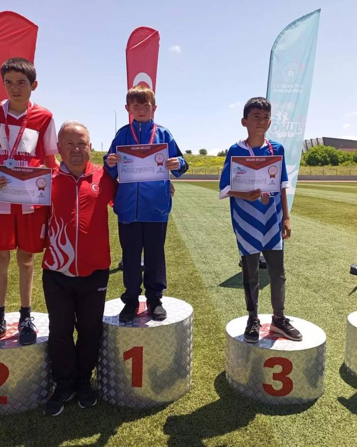 Özel Bireyler Türkiye Atletizm Şampiyonası’nda Büyük Başarı Elde Etti