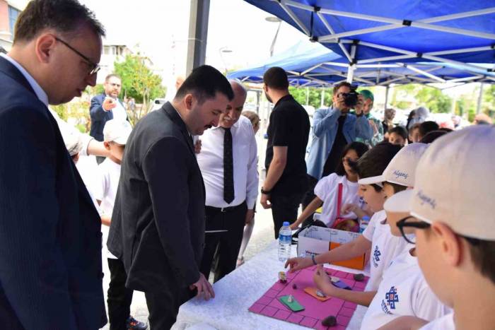 Öğrenciler Hem Öğreniyorlar, Hem Eğleniyorlar