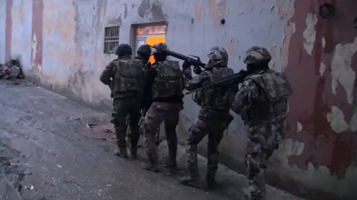 Şırnak Merkezli 7 İlde ’çukur-barikat’ Terör Operasyonu: 15 Kişi Tutuklandı