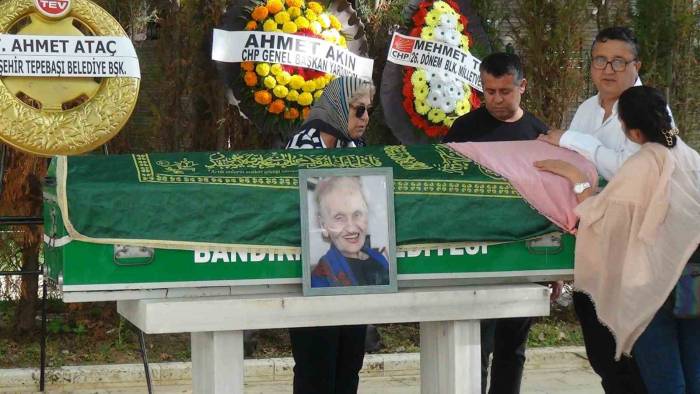 Yazar Pakize Başaran Son Yolculuğuna Uğurlandı