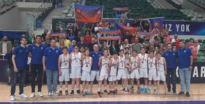 Yeşim Spor’dan İkinci Şampiyonluk