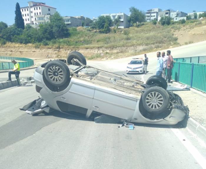 Kontrolden Çıkan Otomobil Takla Attı: 1 Yaralı