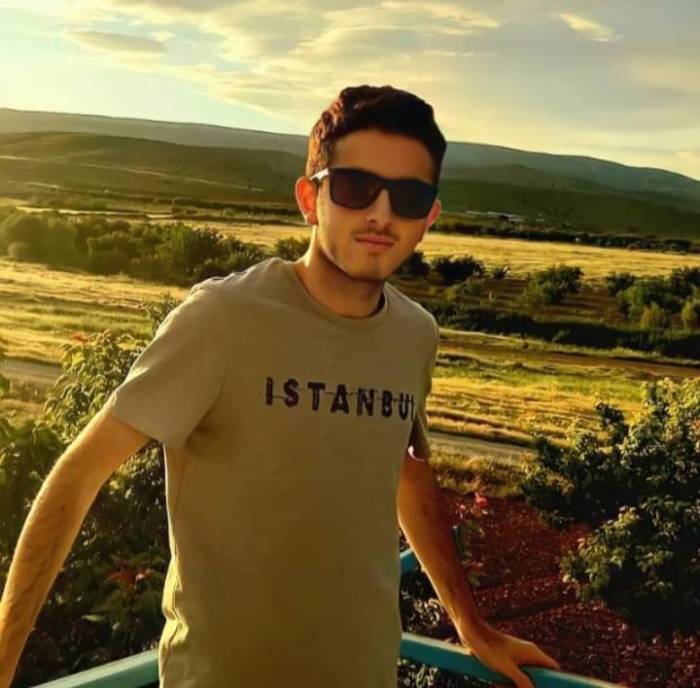 Kazada Yaralanan 20 Yaşındaki Genç Hayatını Kaybetti