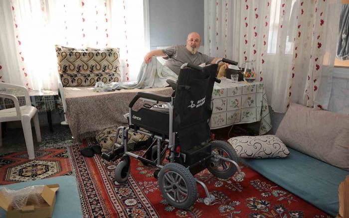 Bayraklı’da 4 Yılda 79 Tekerlekli Sandalye Dağıtıldı