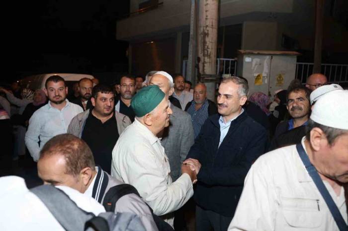 Hacı Adayları Kutsal Topraklara Uğurlandı