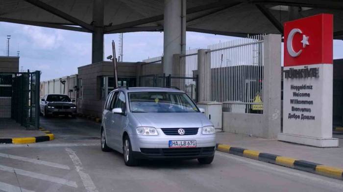 Gurbetçilerin Bayram İçin Türkiye’ye Girişleri Başladı
