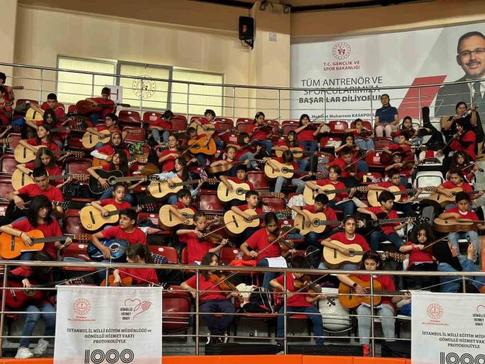 Bin Enstrüman Bin Umut Projesinin 2’nci Gençlik Orkestrası Konseri Düzenlendi