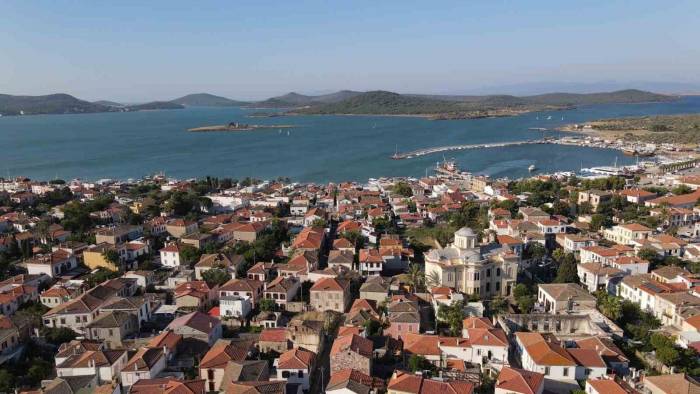 Ayvalık’ta Günübirlik Kiraya Verilen Evlere Ruhsat Denetimi
