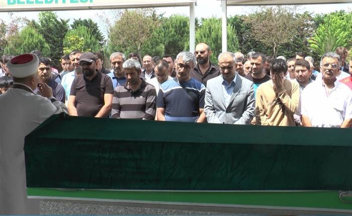 Denizde Boğulan Üniversite Öğrencisi Son Yolculuğuna Uğurlandı