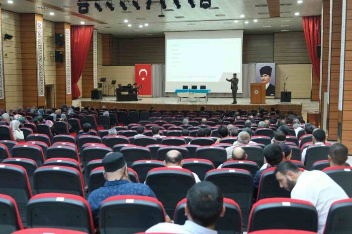 Kuran Kursu Öğreticilerine Yönelik 2023 Yaz Kuran Kursu Semineri Yapıldı