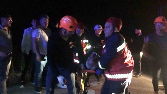 Direksiyon Başında Kalp Krizi Geçirdi: 112’yi Aradığı Esnada Aracıyla Şarampole Devrildi