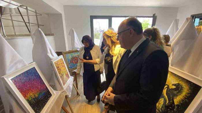 ‘kadın El Ele’ Sergisi Açıldı