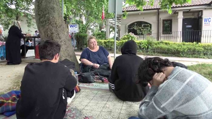 Kirasını Ödeyemeyen Engelli Anneye Haciz Şoku… 3 Çocukla Dışarıda Kaldı