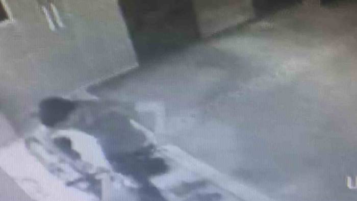 Camideki 12 Bin Liralık Bisikleti Çalan Hırsız Kamerada