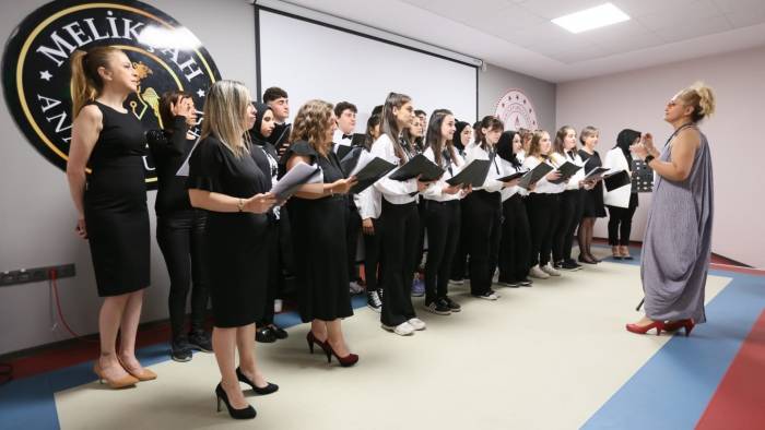 Derinceli Öğrencilerden Sanat Şöleni