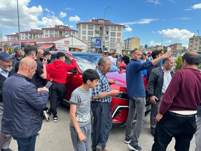 Erzurum’un İlk Togg’una Büyük İlgi