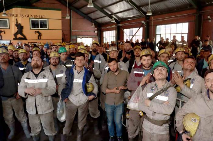 Gmis Yönetimi Kozlu’da Madenciyi Bilgilendirdi