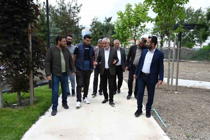 Başkan Başdeğirmen, Millet Bahçesindeki Çalışmaları İnceledi