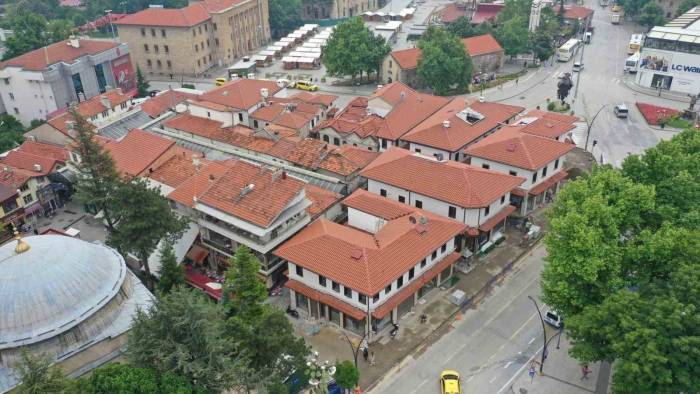 Tarihi Üzüm Pazarında 53 Dükkanın Restorasyonu Tamamlandı
