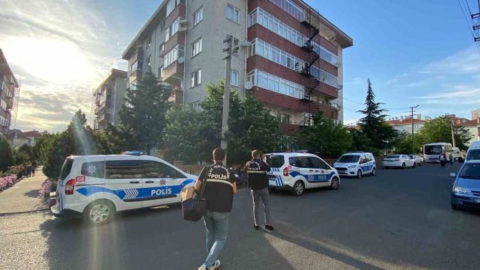 Alışverişten Dönen Baba, Kızını Evde Ölü Buldu