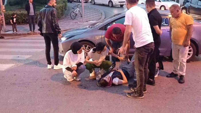 Otomobilin Çarptığı Bisikletli Yaralandı