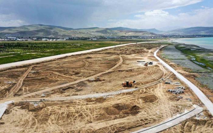 Sahil Yolunda Hummalı Çalışma Devam Ediyor