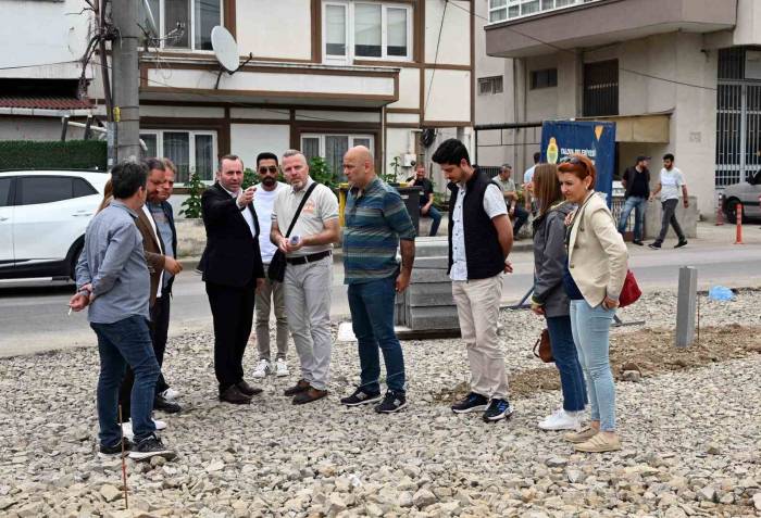 Yalova Belediyesi’nden Dörtyol’da Yol Genişletme Çalışması