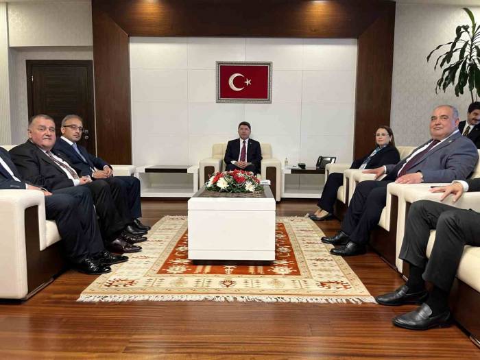 Bakan Tunç İsviçre’ye Tepkisini Yineledi