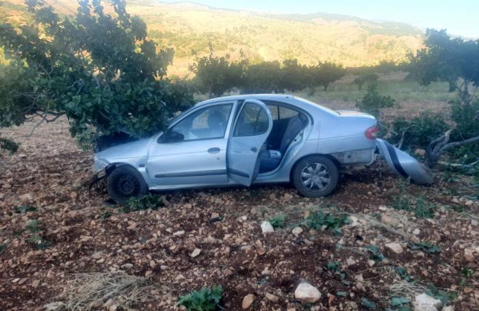 Gölbaşı’nda Otomobil Yoldan Çıkarak Devrildi: 5 Yaralı