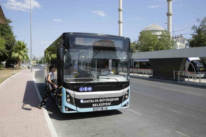 Büyükşehir’den Yks Adaylarına Toplu Ulaşım Desteği