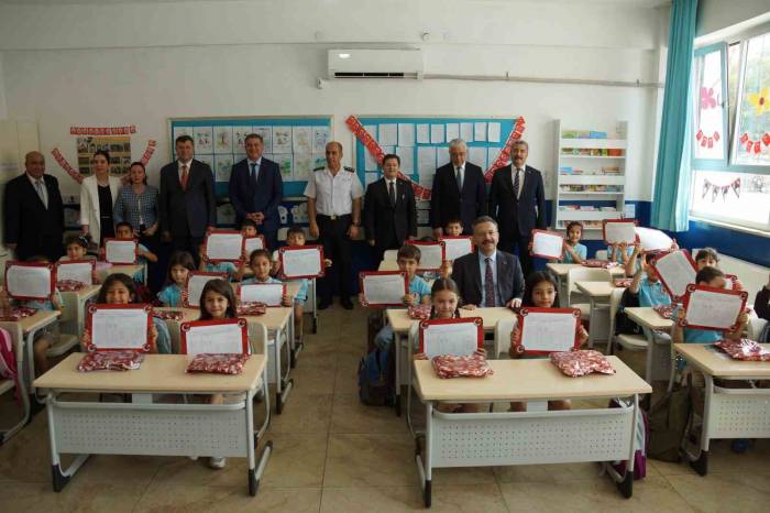 Aydın’da 189 Bin 694 Öğrenci Karne Sevinci Yaşadı
