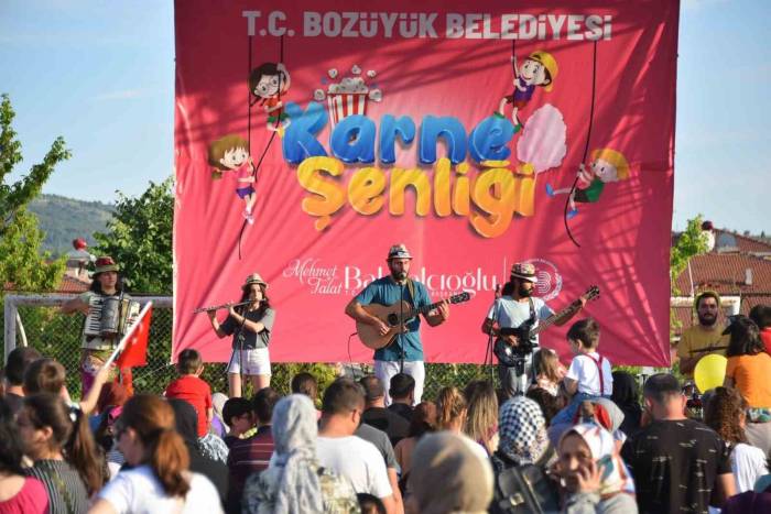 Bozüyük’te Çocuklar Karne Şenliğinde Eğlendi