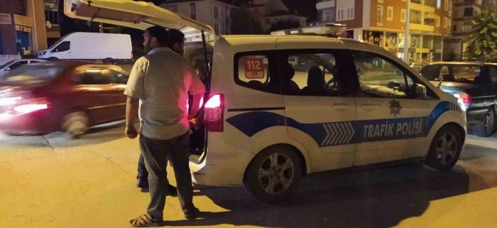 Otomobile Çarpan Motosikletin Sürücü Yaralandı