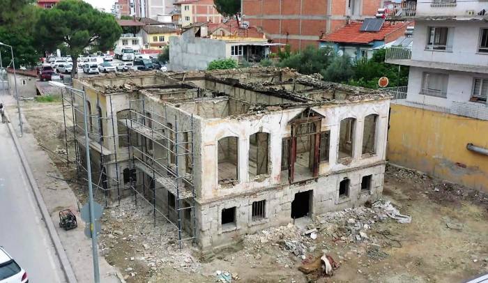 Tarihi Yapı Yeniden Hayat Buluyor