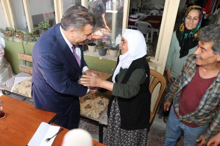 Depremzede Kadının Israrına Bakan Koca ’hayır’ Diyemedi