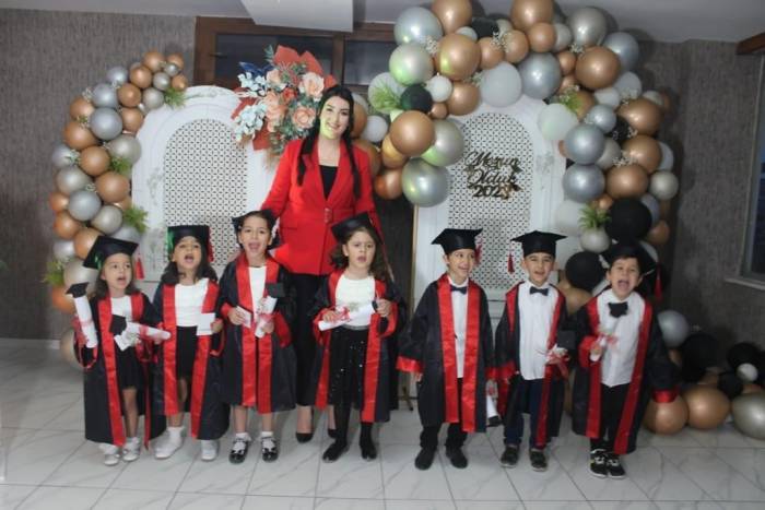 Ceyhan Fen Lisesi’ndeki Anasınıfı İlk Mezunlarını Verdi