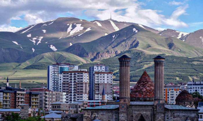 Türkiye’de Konut Satışı Azaldı, Erzurum’da Arttı