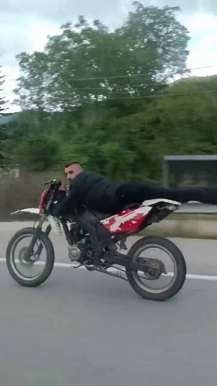 Trafikte Tehlikeli Yolculuklar Kameraya Yansıdı