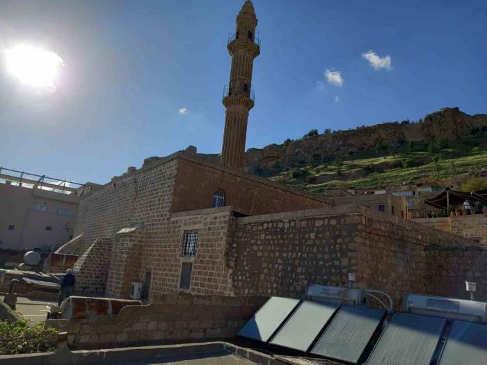 Artuklu Meliki Nasırüddin Artuk Arslan’ın Mezarı Gün Yüzüne Çıkarılmayı Bekliyor