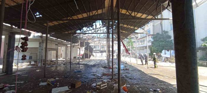 Ordu’da Yıkımı Süren İşyerinde Çıkan Yangın Söndürüldü