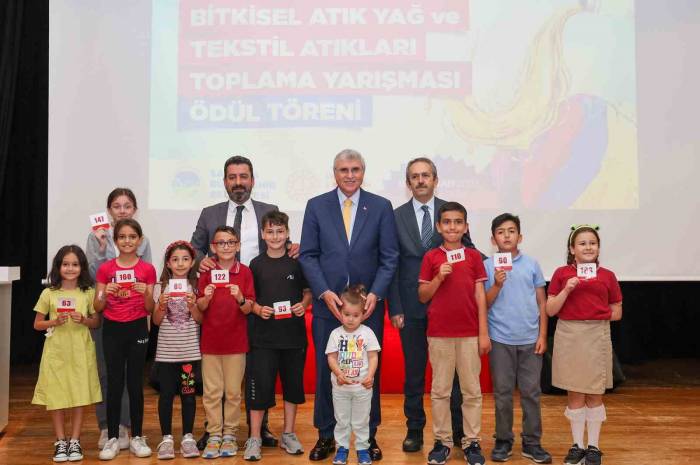 Çevreci Okullar Ödüllerini Aldı
